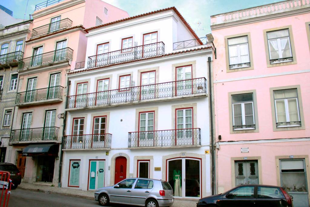 Joivy Modern 1-Bed Apt With Terrace, Moments From Sao Bento Palace Lissabon Exterior foto