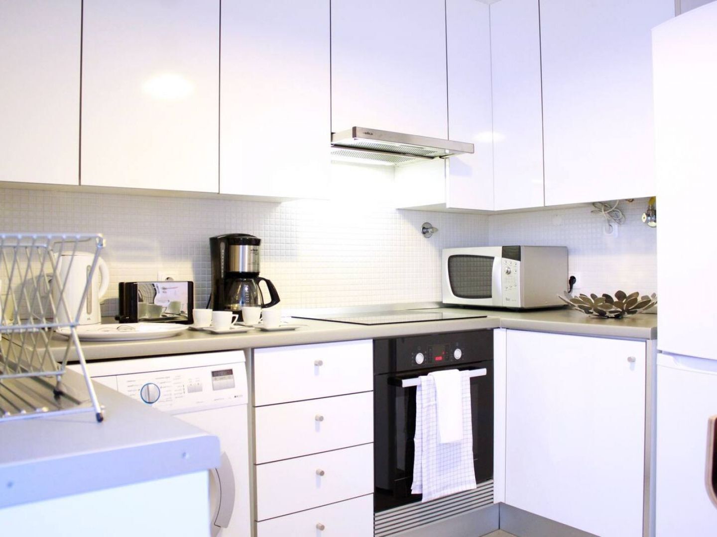 Joivy Modern 1-Bed Apt With Terrace, Moments From Sao Bento Palace Lissabon Exterior foto