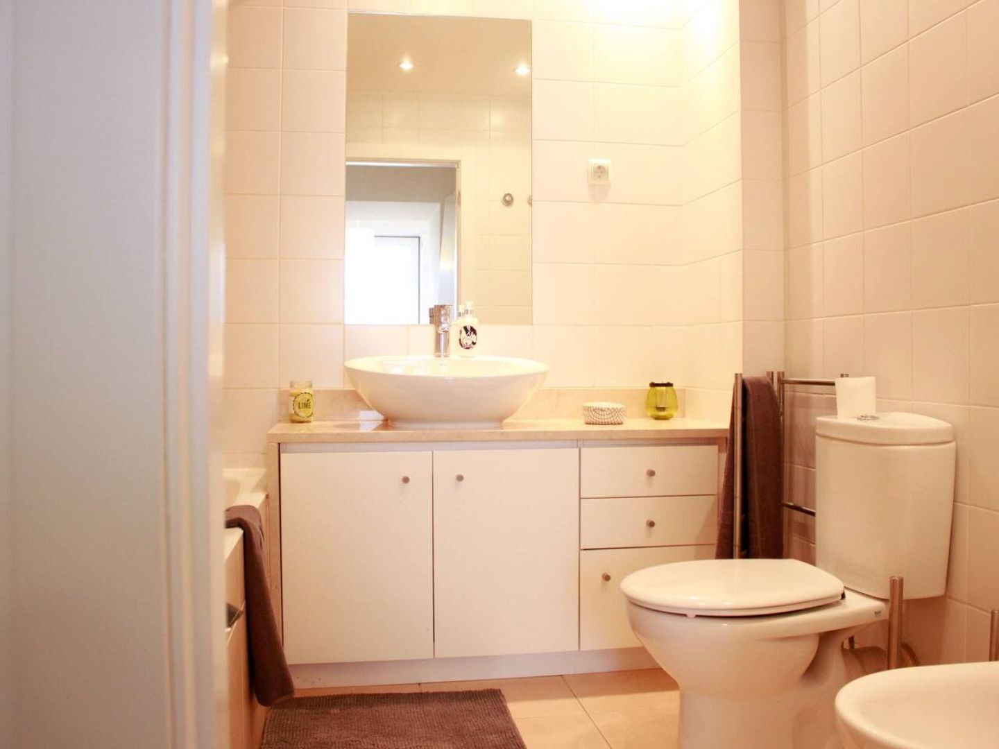 Joivy Modern 1-Bed Apt With Terrace, Moments From Sao Bento Palace Lissabon Exterior foto